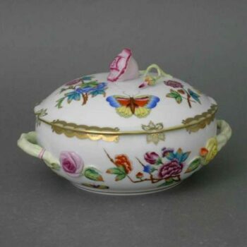 Soup tureen, rose knob - Queen Victoria, Museum Edition