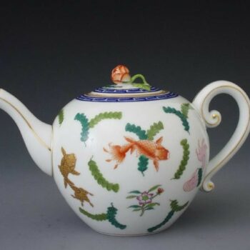 Teapot, butterfly knob - Chinese FIsh