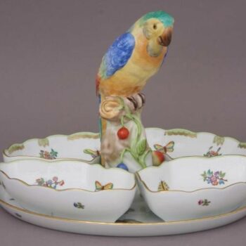 Hors d'oeuvre dish, with parrot