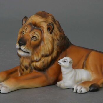 Lion with lamb