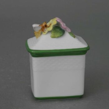 Small Box w. Honey knob