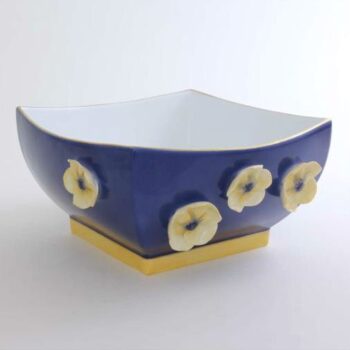 Square dish with apple blossom