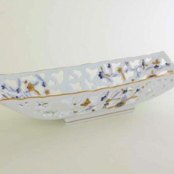 Fancy dish, oblong with partial piercing