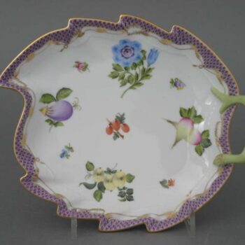Leaf dish - Queen Victoria