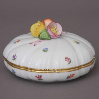 Small sized, strap knob Herend Kimberly bonbonnaire